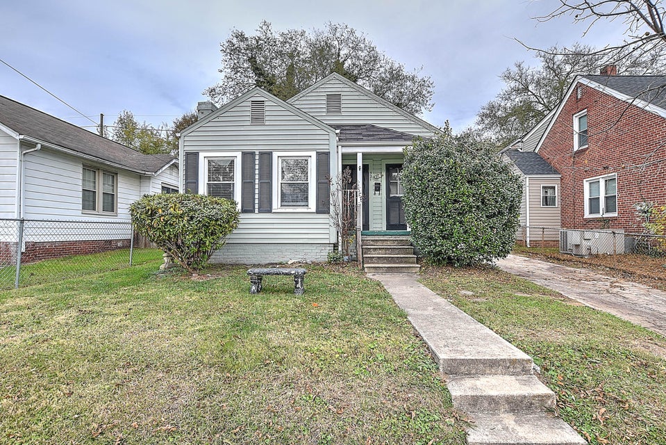 Photo #2: 921 Myrtle Street