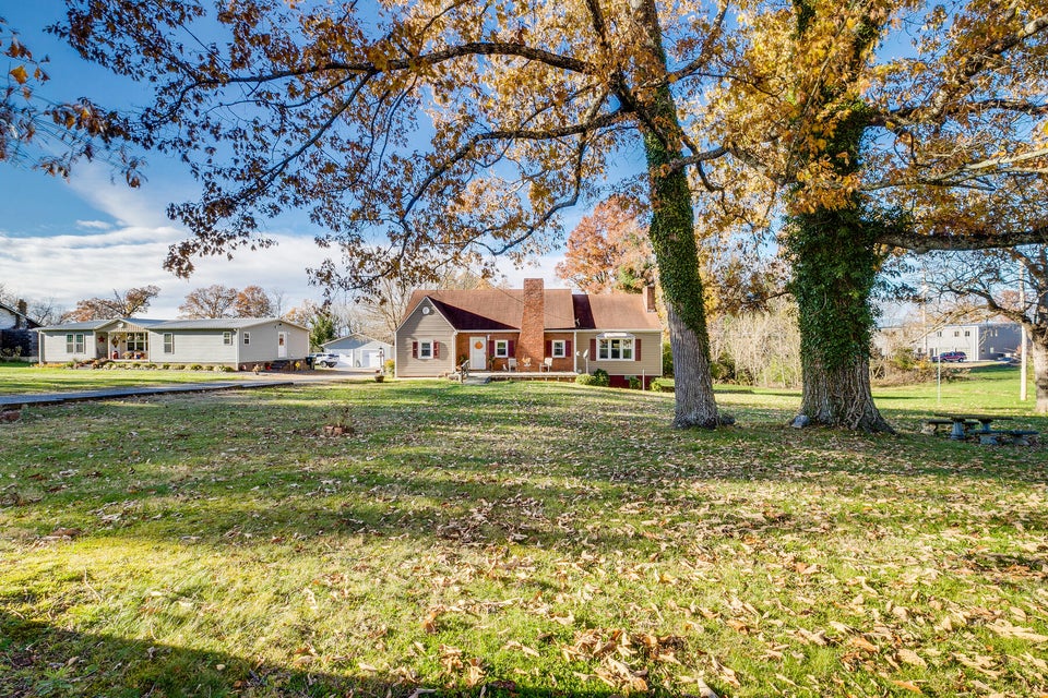 Photo #2: 801 Austin Springs Road