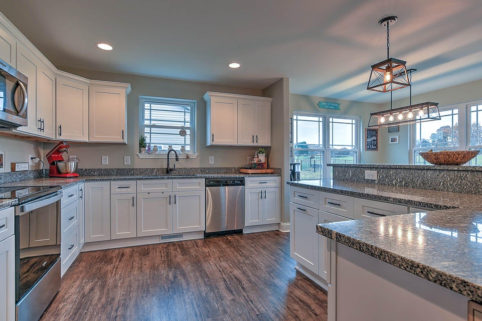 Photo #5: 1338 Lemongrass Drive