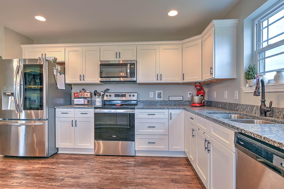 Photo #7: 1338 Lemongrass Drive