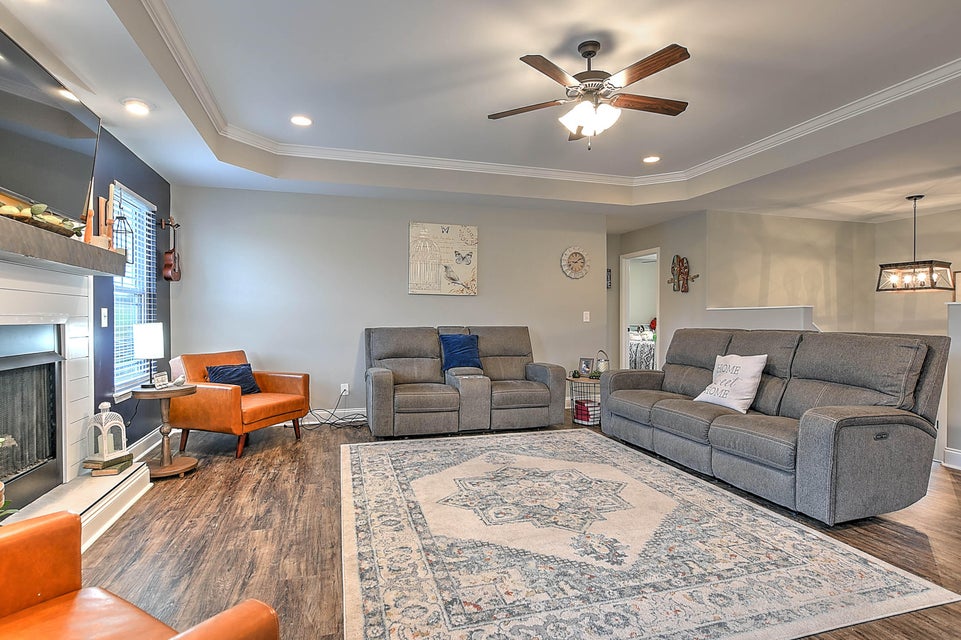 Photo #3: 1338 Lemongrass Drive