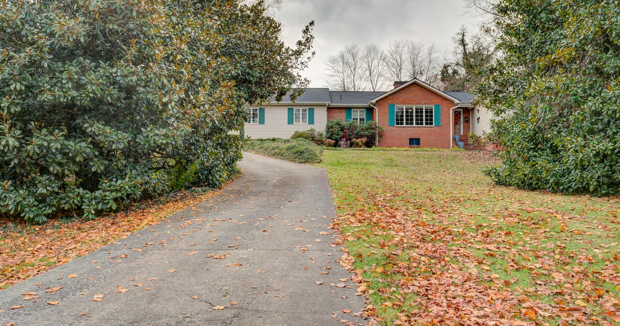 Photo #3: 1409 Dobyns Drive Drive