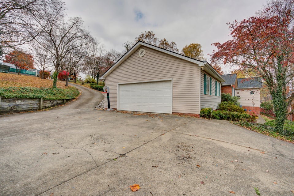 Photo #45: 1409 Dobyns Drive Drive