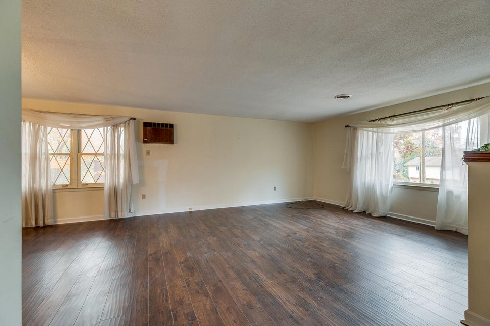 Photo #7: 7366 Pin Oak Circle