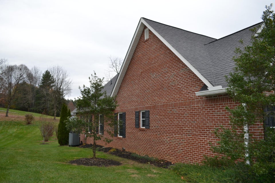 Photo #6: 20293 Millbrook Drive