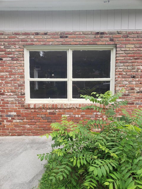 Photo #17: 406 Maple Street