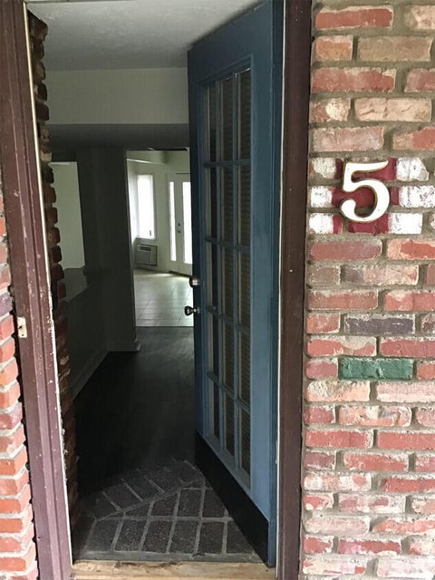 Photo #11: 406 Maple Street
