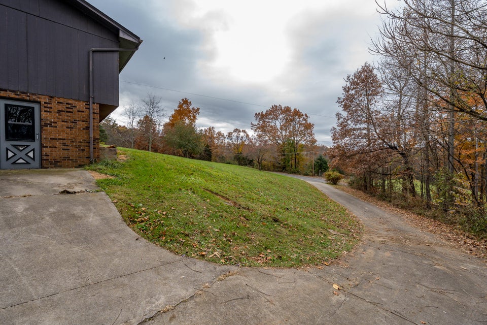Photo #4: 142 Hunt Road