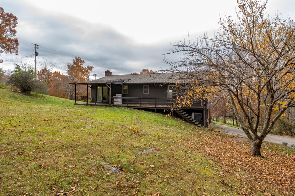 Photo #33: 142 Hunt Road