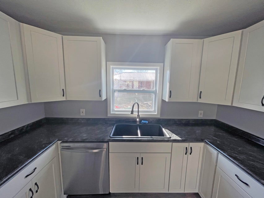 Photo #13: 4105 Sullivan Gardens Drive