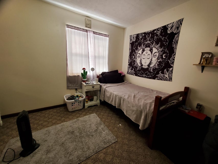 Photo #48: 405 Bicentennial Way