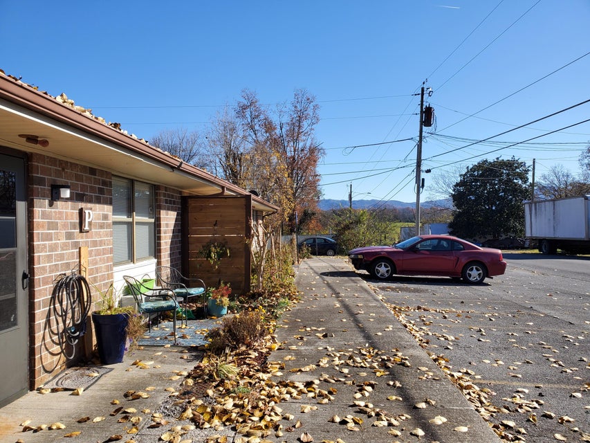 Photo #7: 630 Village Way