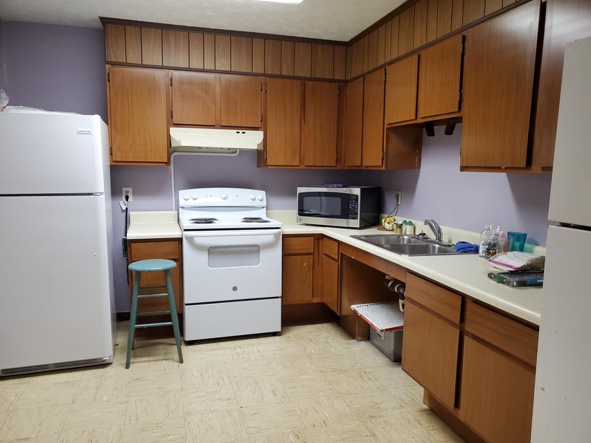 Photo #10: 630 Village Way