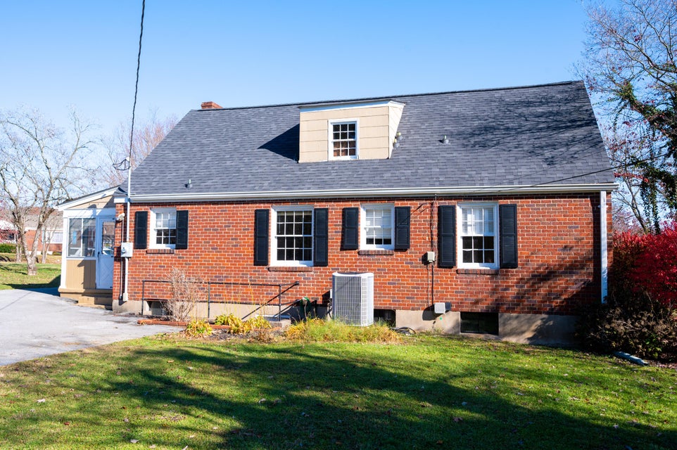 Photo #36: 824 Fairmont Avenue