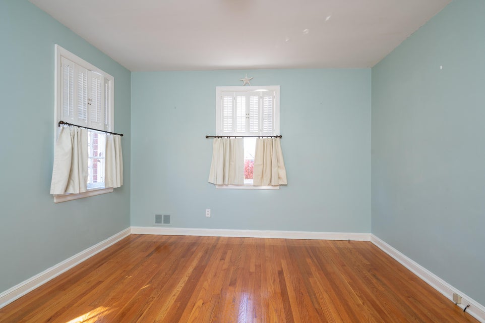 Photo #17: 824 Fairmont Avenue