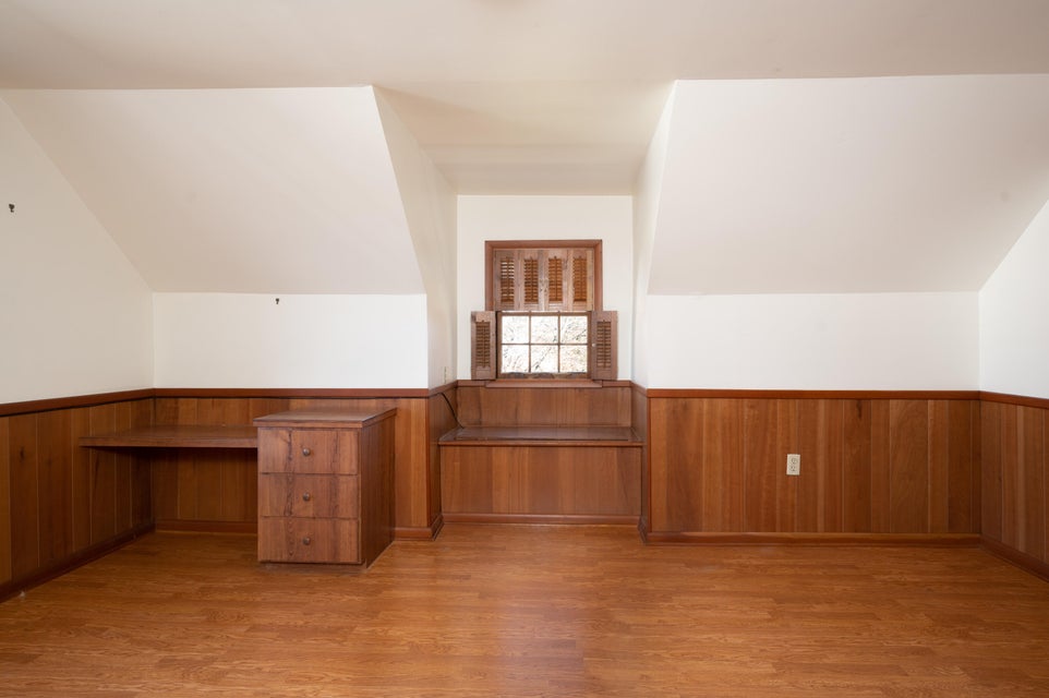 Photo #25: 824 Fairmont Avenue