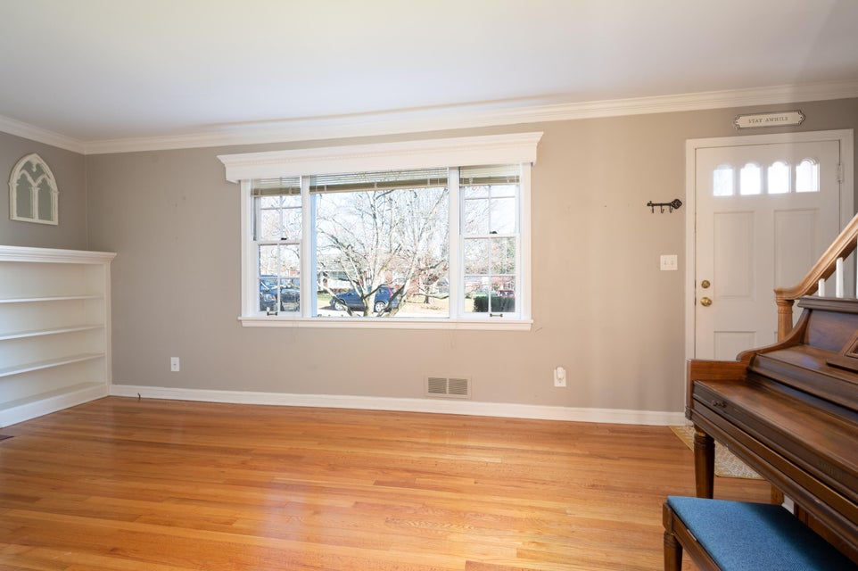 Photo #7: 824 Fairmont Avenue