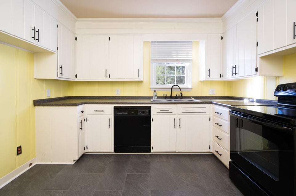 Photo #12: 824 Fairmont Avenue
