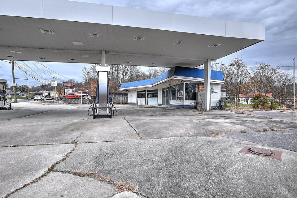 Photo #6: 710 Main Street