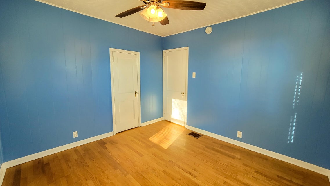 Photo #28: 2149 Stadium Drive