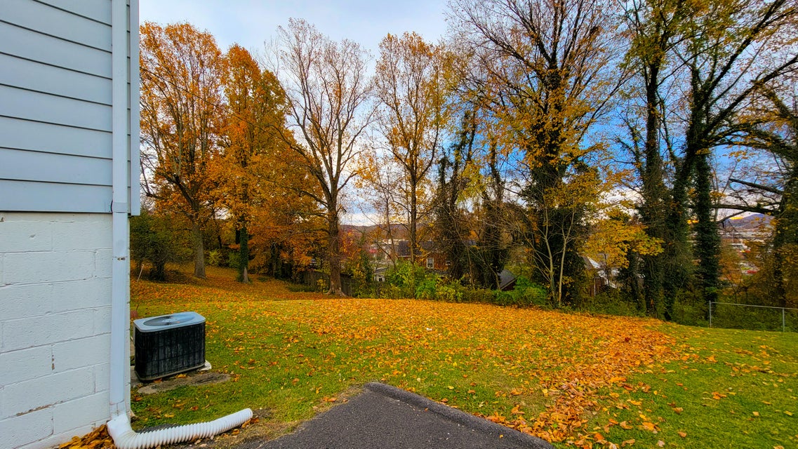 Photo #45: 2149 Stadium Drive