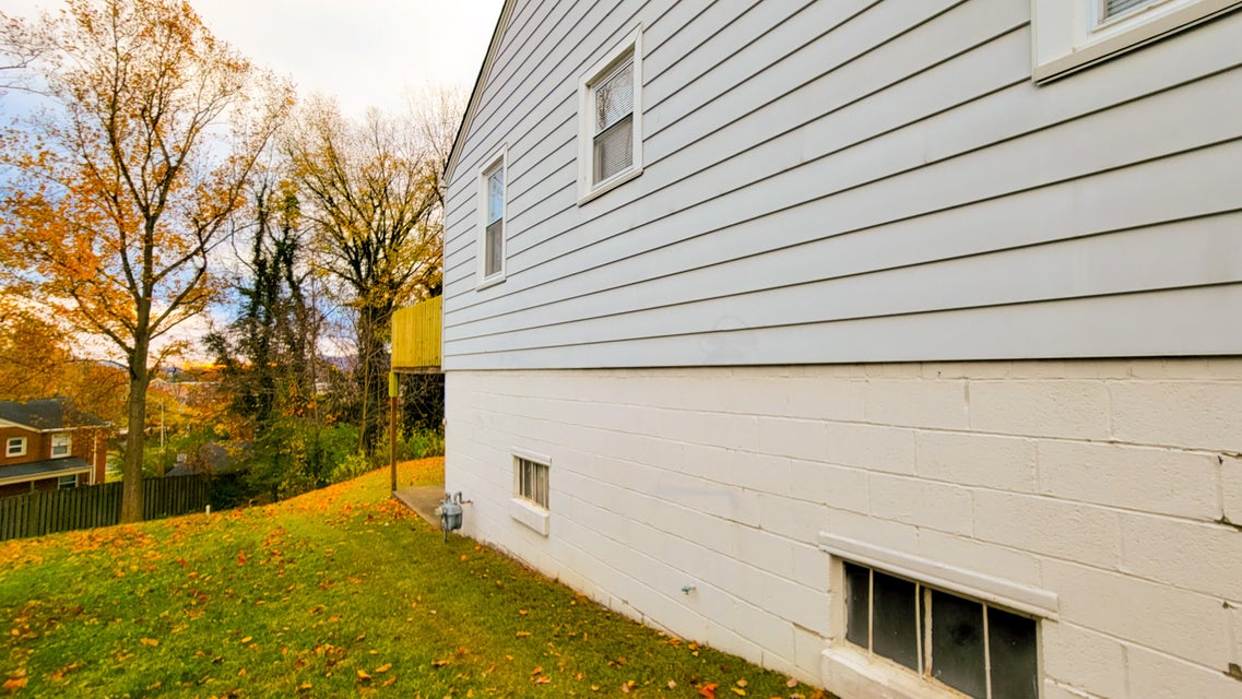 Photo #44: 2149 Stadium Drive