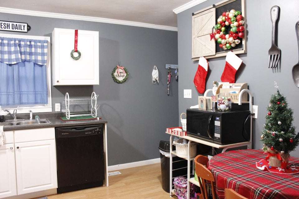 Photo #14: 2235 Morrison Avenue