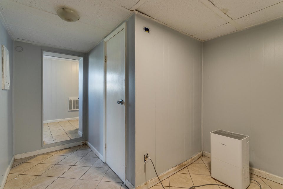 Photo #19: 210 W Locust Street