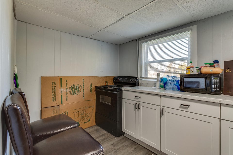 Photo #33: 210 W Locust Street