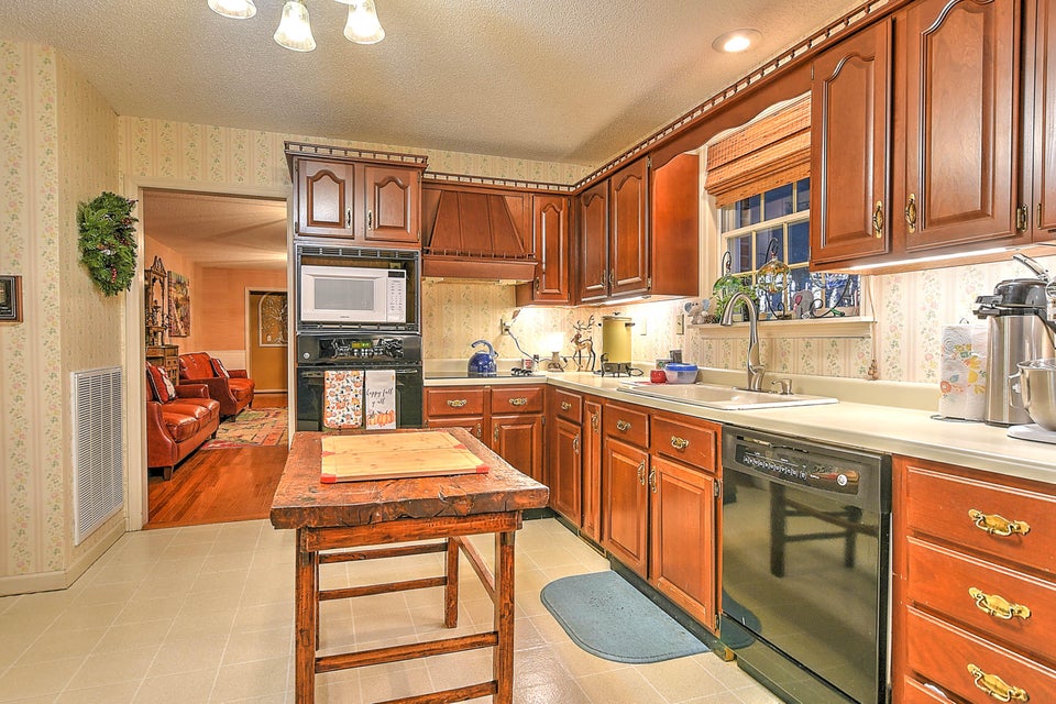 Photo #20: 23491 Walden Road