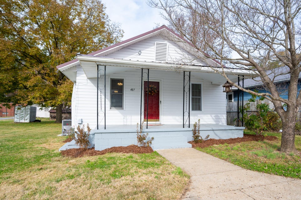 Photo #3: 407 Walnut Street