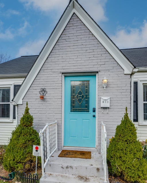Photo #5: 613 I Street