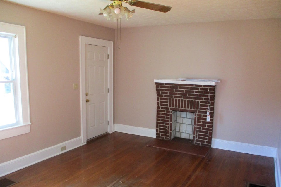 Photo #4: 125 Virginia Street