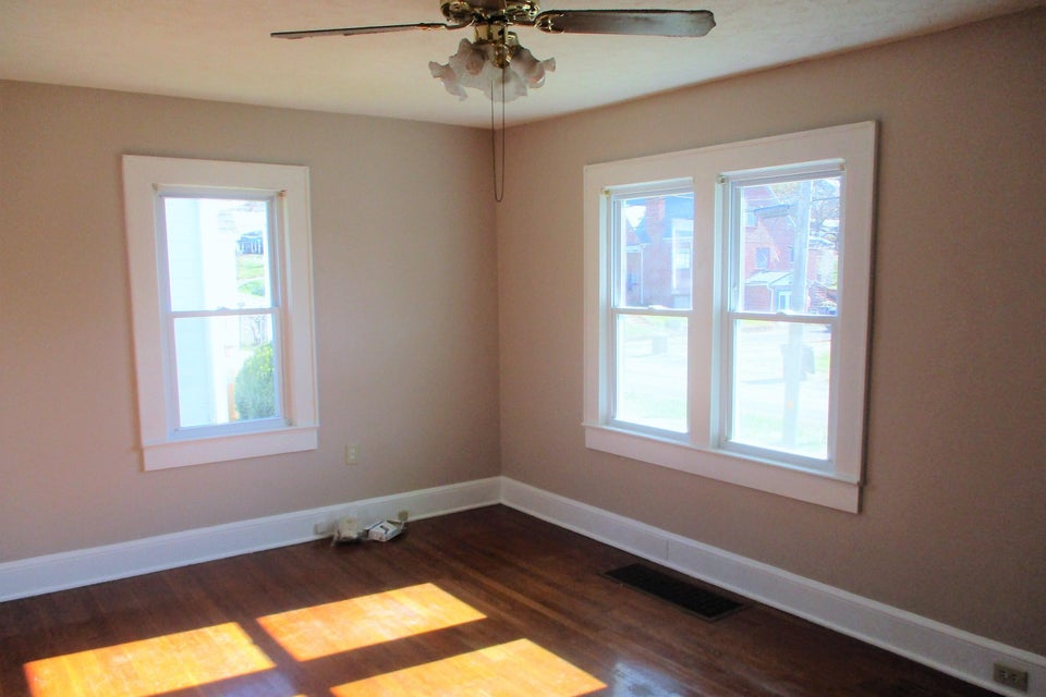 Photo #7: 125 Virginia Street