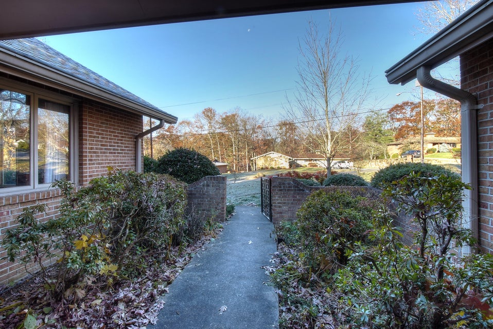 Photo #9: 2509 Essex Drive