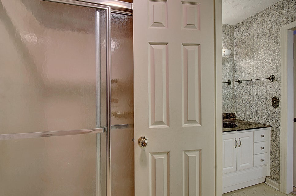 Photo #33: 2509 Essex Drive