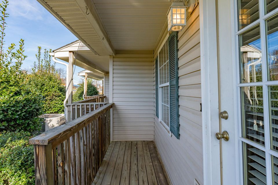 Photo #4: 2305 Greenwood Drive