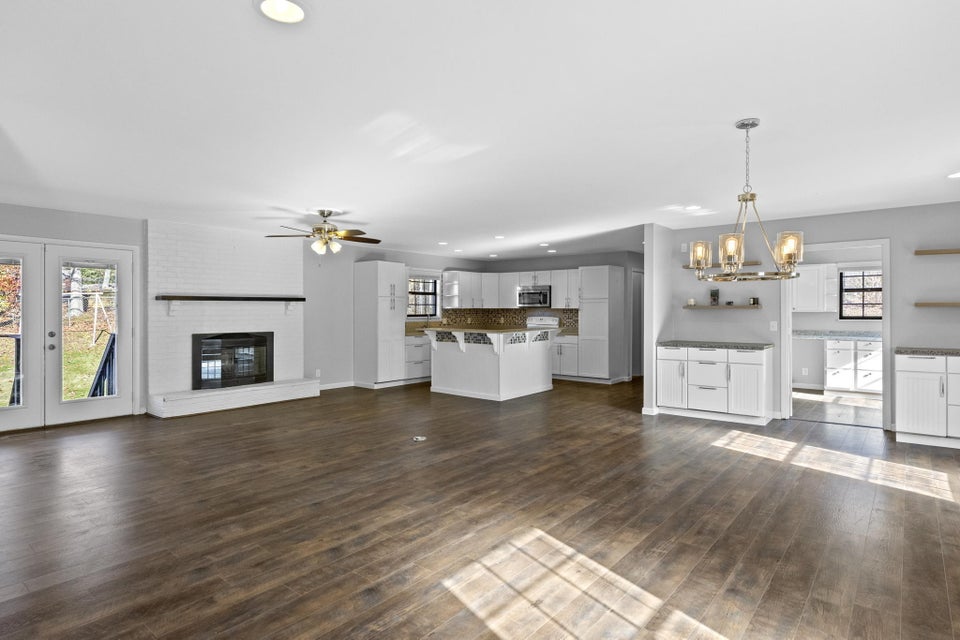 Photo #6: 1217 Tanglewood Drive