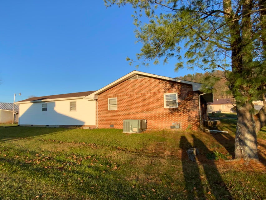 Photo #3: 206 Tennessee Street