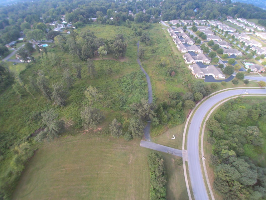 Photo #3: 2501 Jennifer Drive