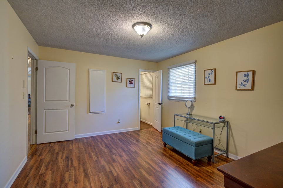 Photo #29: 200 Sioux Drive
