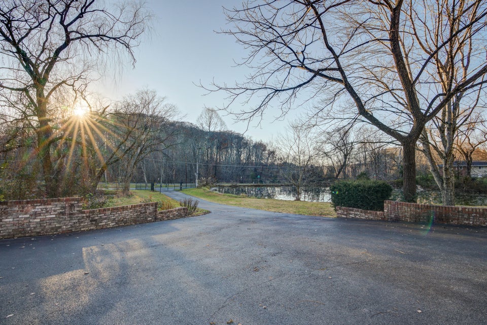 Photo #48: 200 Sioux Drive