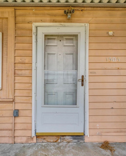 Photo #11: 2100 Berry Street