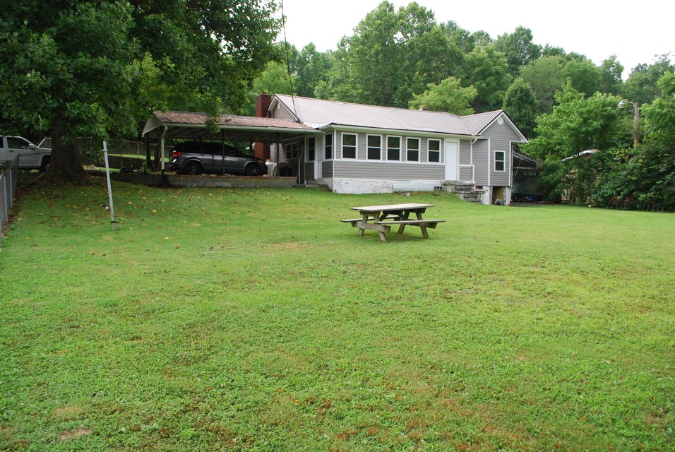 Photo #9: 201 Harris Street