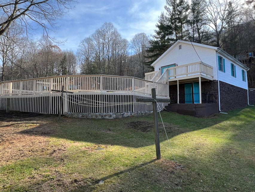 Photo #22: 611 Woodland Terrace