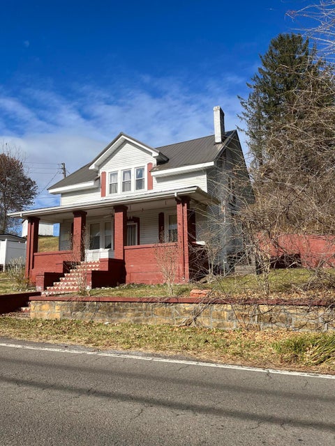 Photo #3: 815 Front Street