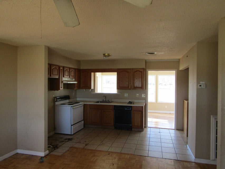 Photo #10: 501 & 485 Braketree Lane