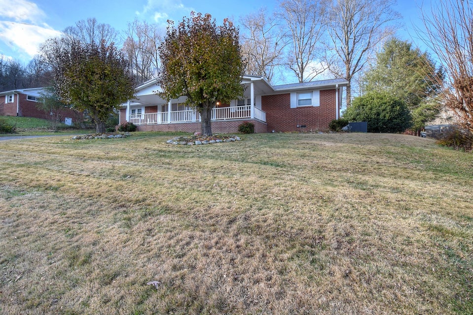 Photo #2: 207 Sycamore Street