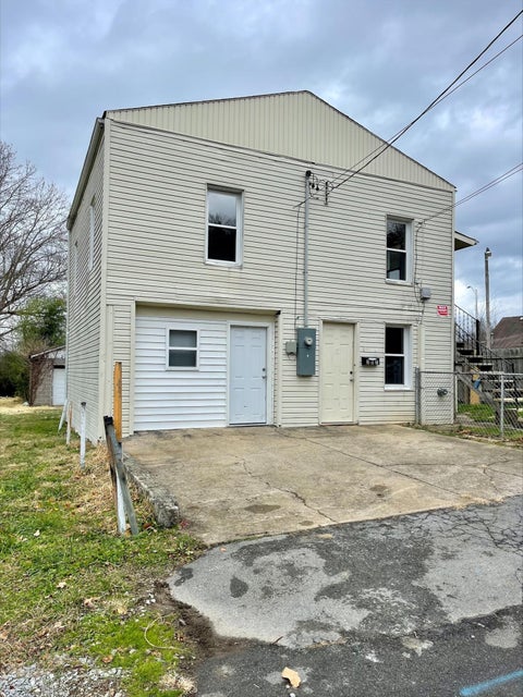 Photo #11: 307 Poplar Street