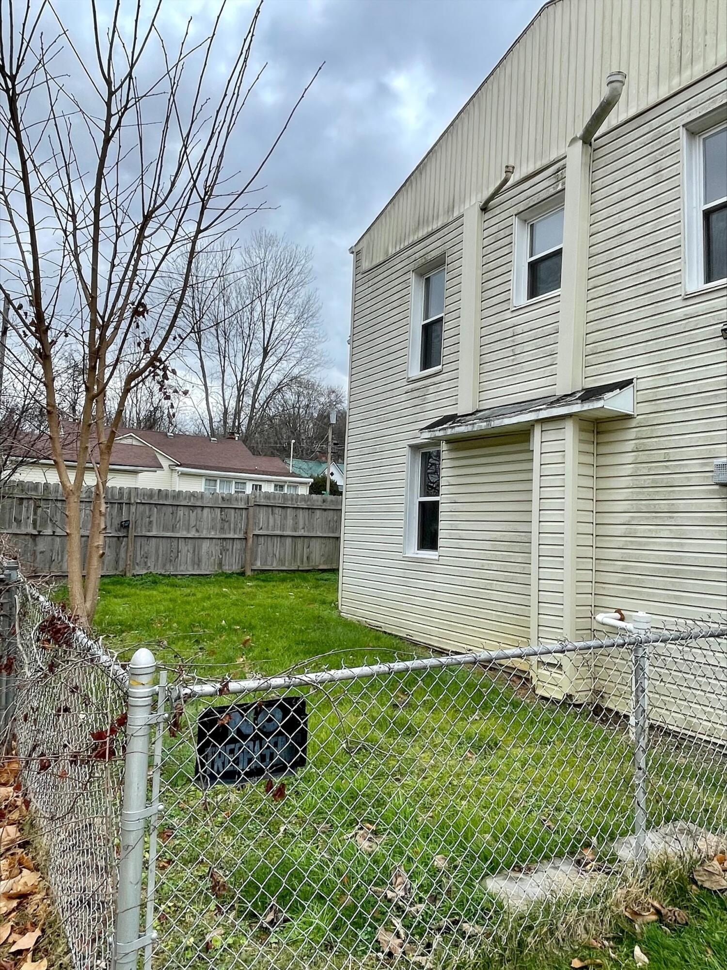 Photo #35: 307 Poplar Street